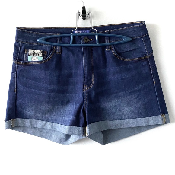 🛑SOLD🛑NEW Wax Jeans High Rise Stretchy Dark Denim Shorts Size Large - Picture 1 of 7